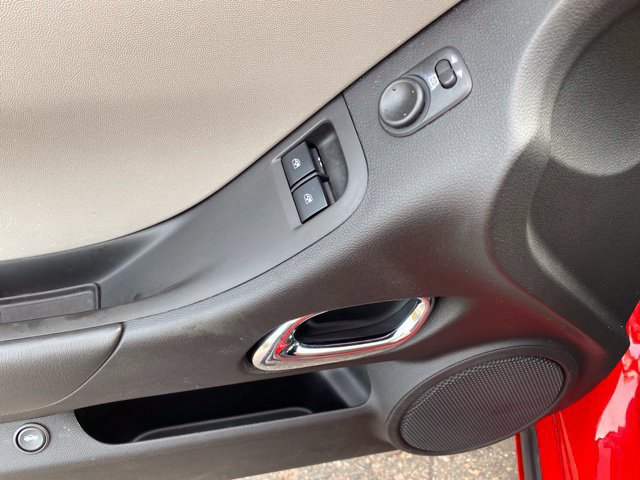 Used 2010 Chevrolet Camaro LS RWD image 17