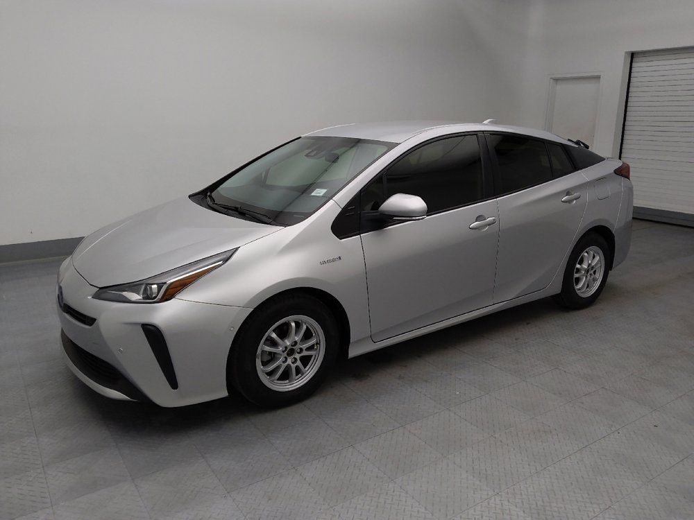 Used 2021 Toyota Prius LE FWD image 2
