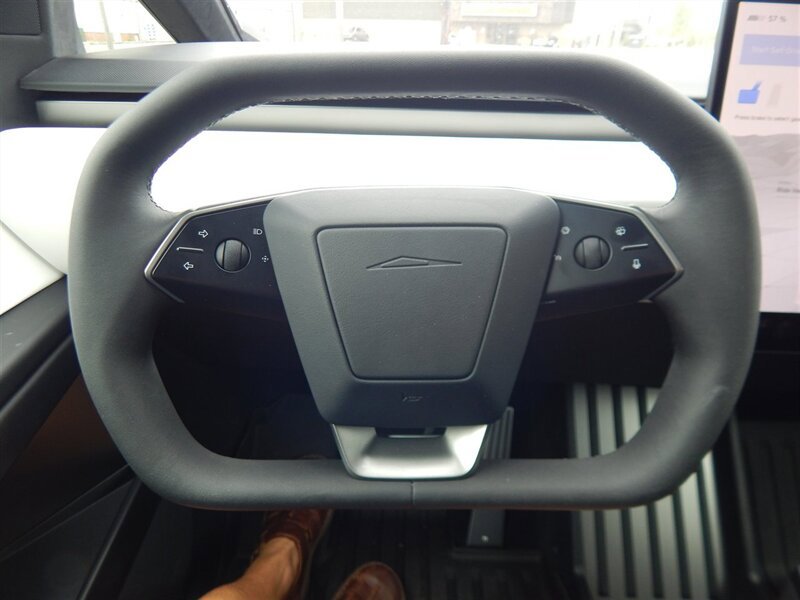 Used 2024 Tesla Cybertruck AWD Crew Cab image 25