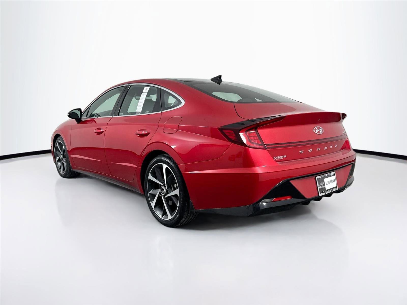 Used 2022 Hyundai Sonata SEL Plus image 2