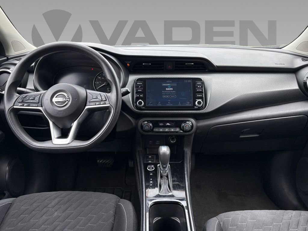 Used 2022 Nissan Kicks SV FWD image 2