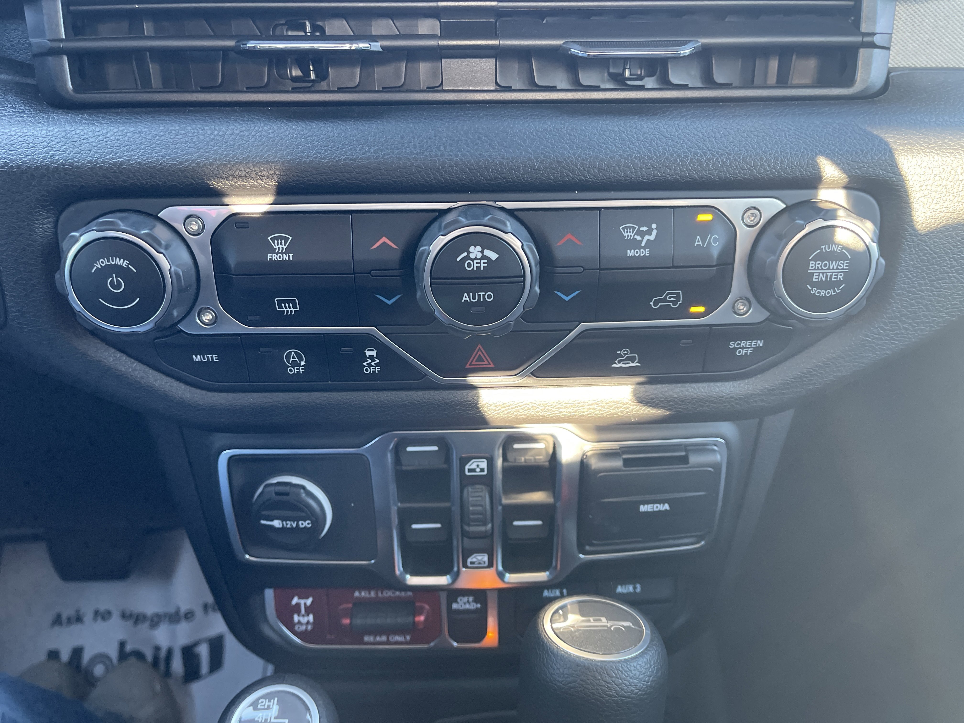 Used 2025 Jeep Gladiator Willys image 29