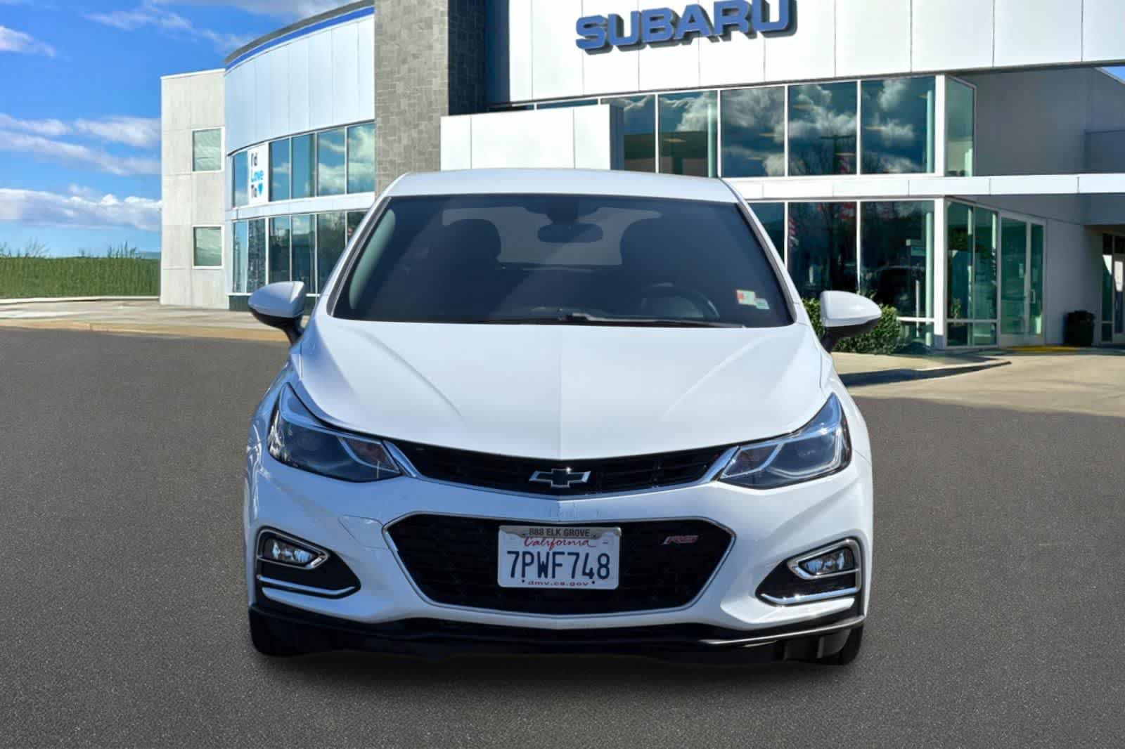 Used 2017 Chevrolet Cruze LT w/ Convenience Package FWD image 10