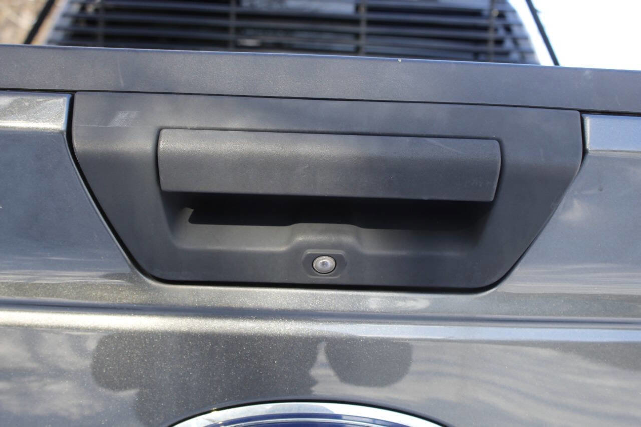 Used 2017 Ford F150 XL w/ Equipment Group 101A Mid AWD/4WD image 25