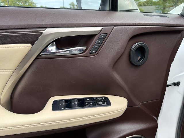 Used 2018 Lexus RX 450hL Luxury w/ Accessory Package AWD/4WD image 18