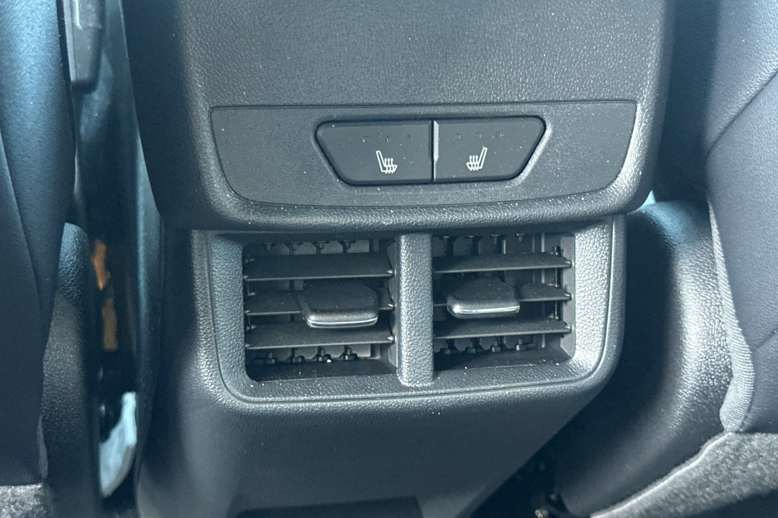 Used 2026 Chevrolet Equinox ACTIV w/ Convenience Package III FWD image 40