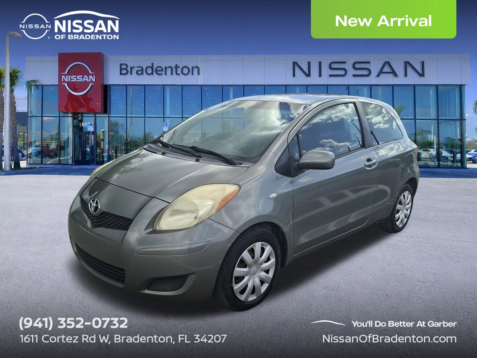 Used 2009 Toyota Yaris 2-Door Hatchback FWD image 1