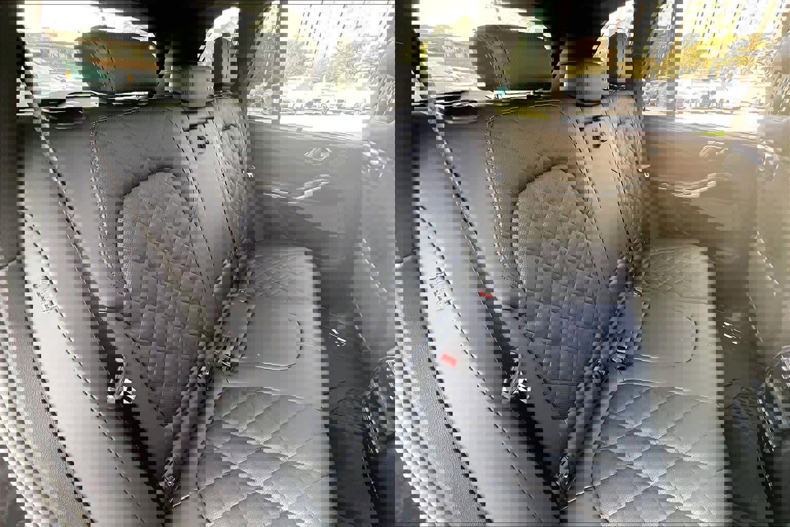 Used 2026 BMW X5 sDrive40i w/ Executive Package image 19