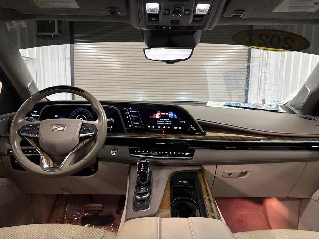 Used 2021 Cadillac Escalade Premium Luxury Platinum AWD/4WD image 16