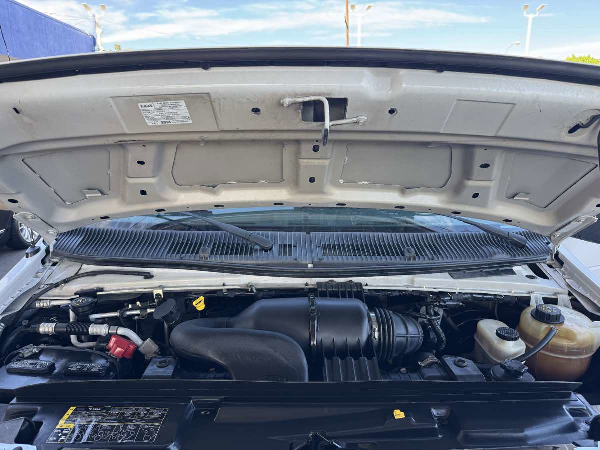 Used 2014 Ford E-150 and Econoline 150 w/ Power Group image 14