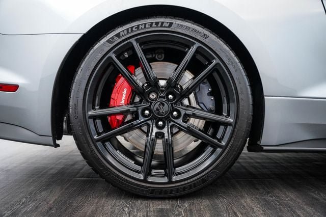 Used 2021 Ford Mustang Shelby GT500 w/ Technology Package RWD image 39