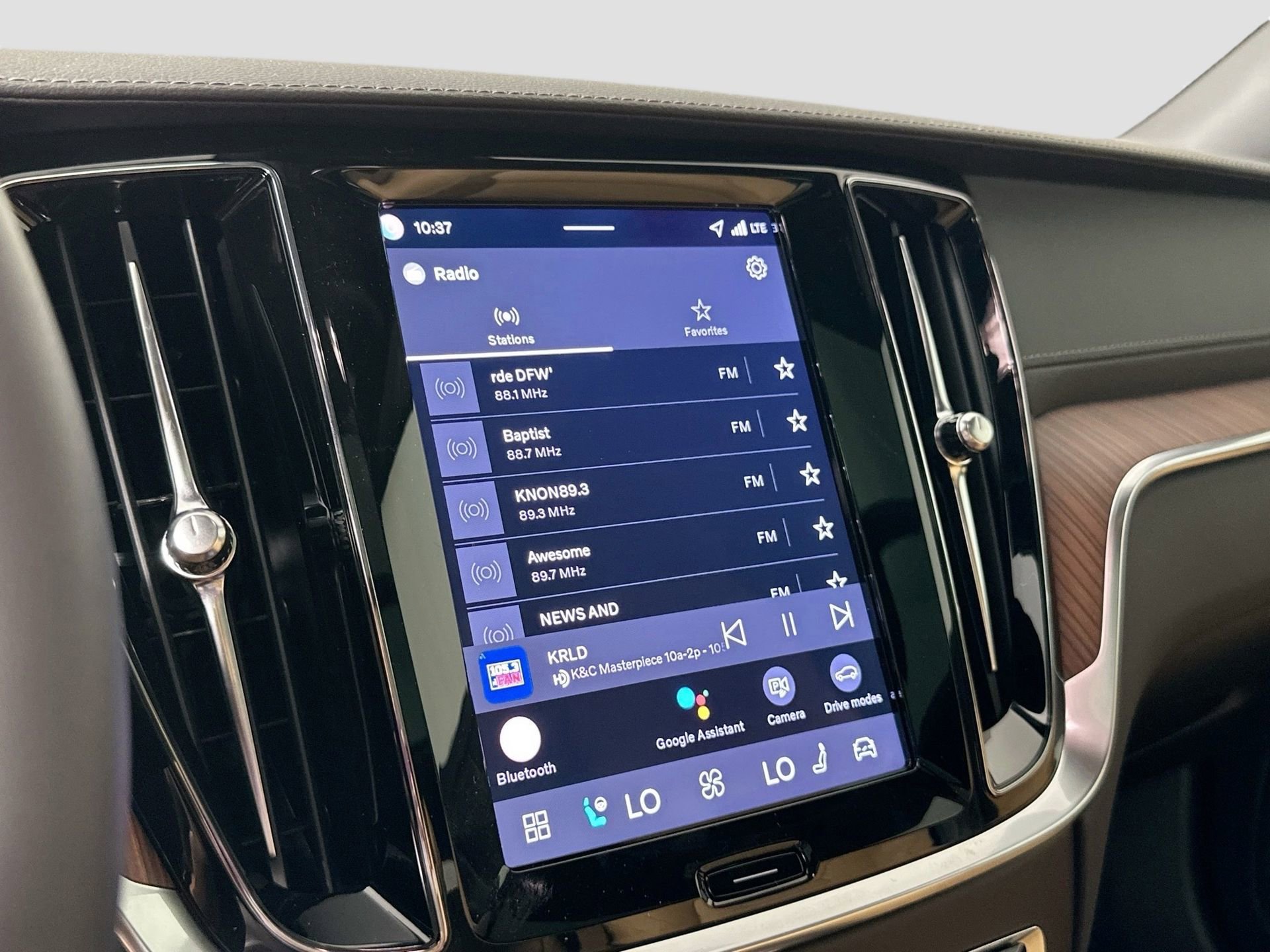 New 2026 Volvo V60 B5 Cross Country Ultra w/ Protection Package Premier image 14