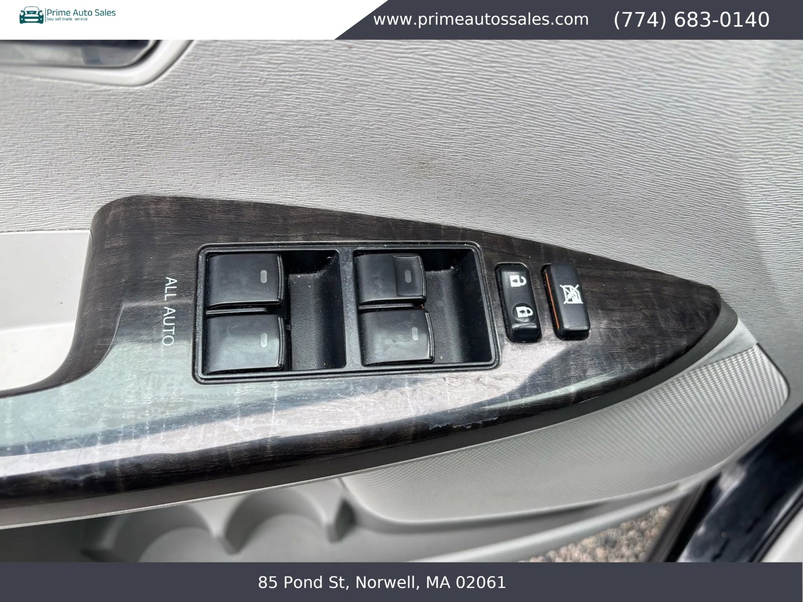 Used 2013 Toyota Venza LE AWD/4WD image 17