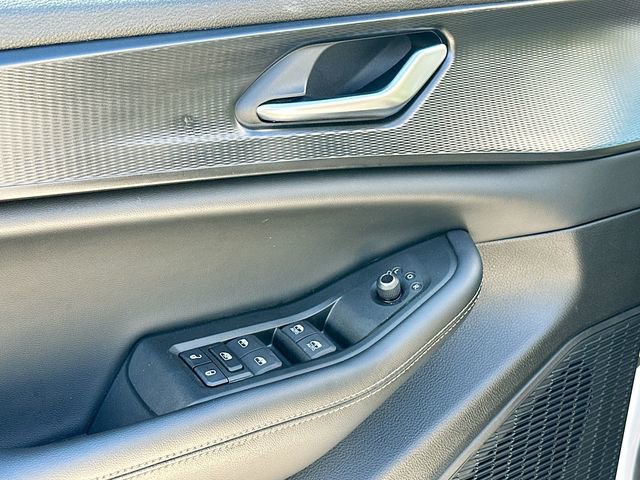 Used 2024 Jeep Grand Cherokee Altitude image 17