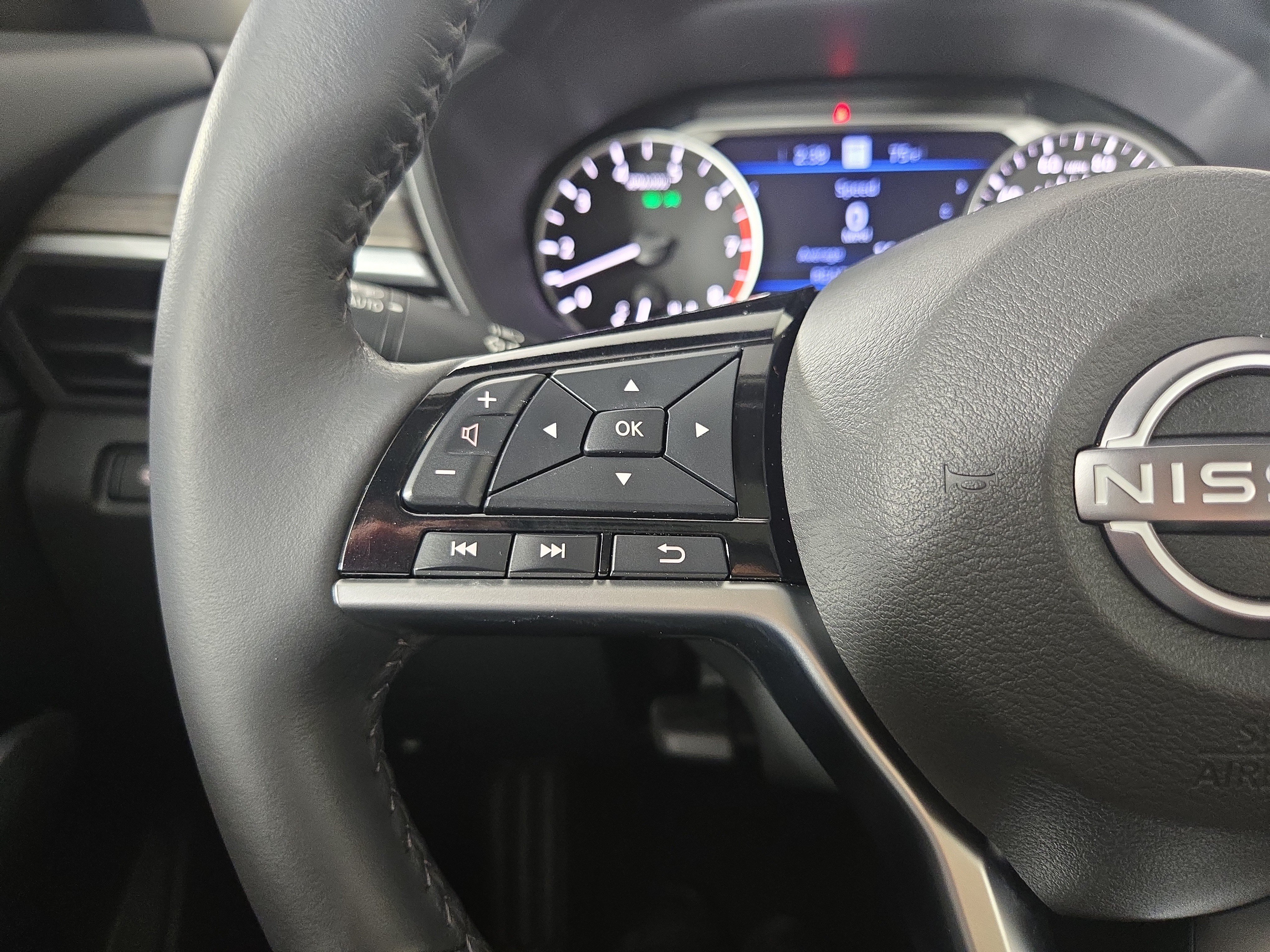 Used 2023 Nissan Altima 2.5 SL AWD/4WD image 15