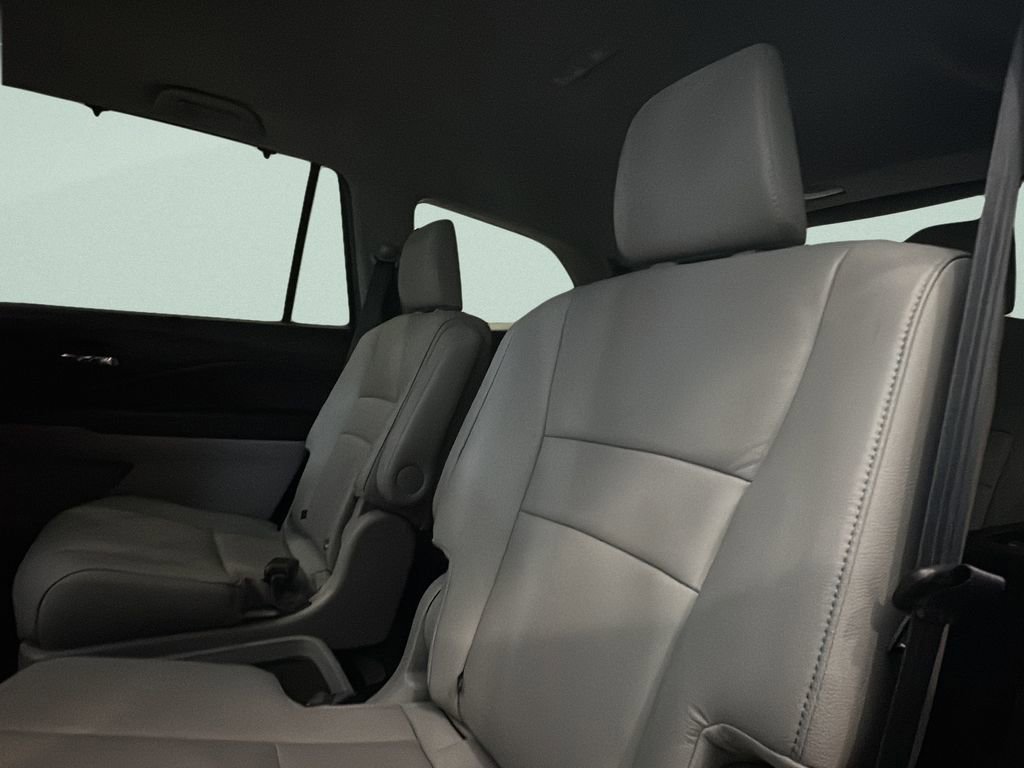 Certified 2022 Honda Pilot Touring image 14