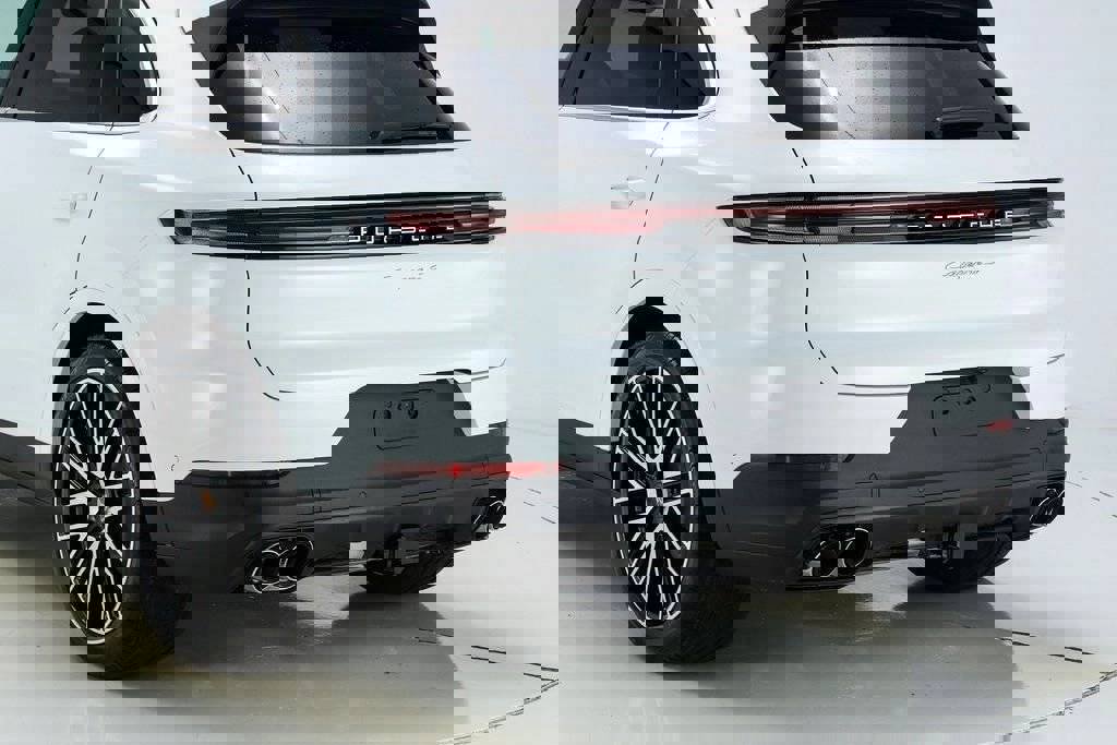 New 2026 Porsche Cayenne S image 12