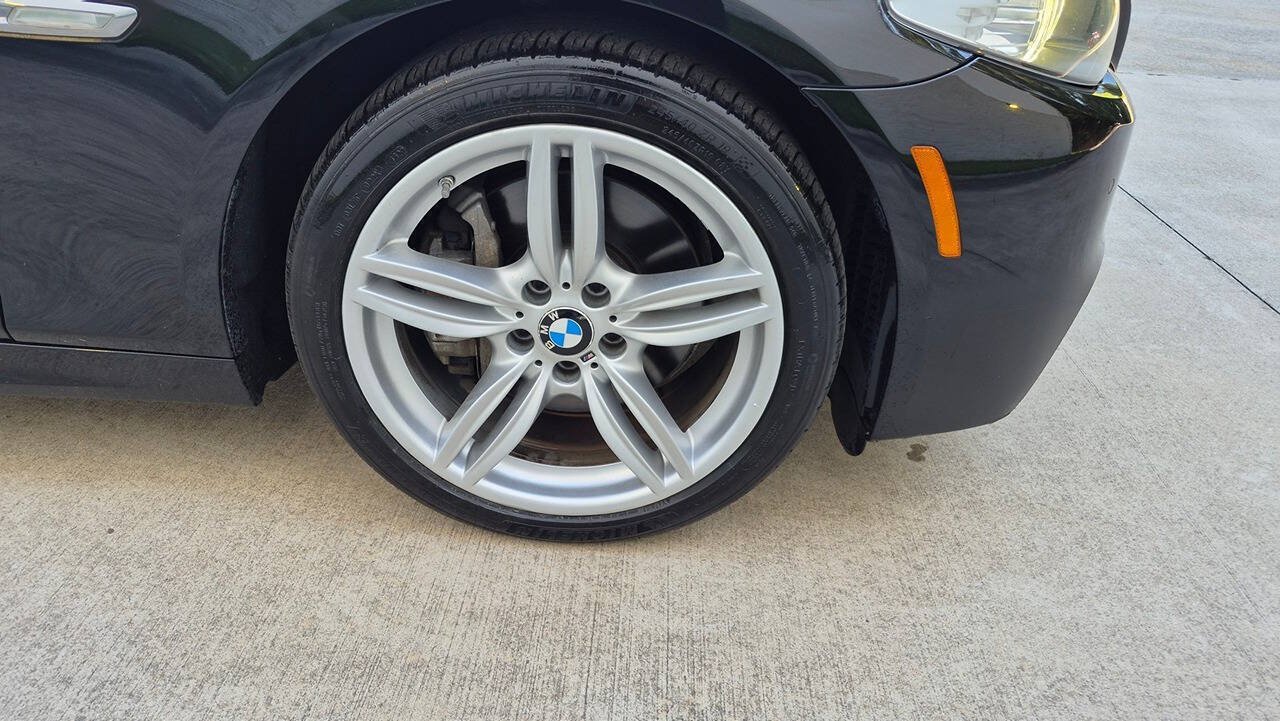Used 2013 BMW 550i xDrive Sedan AWD/4WD image 29