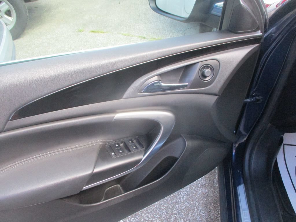Used 2011 Buick Regal CXL Turbo w/ TO2 Preferred Equipment Group FWD image 10