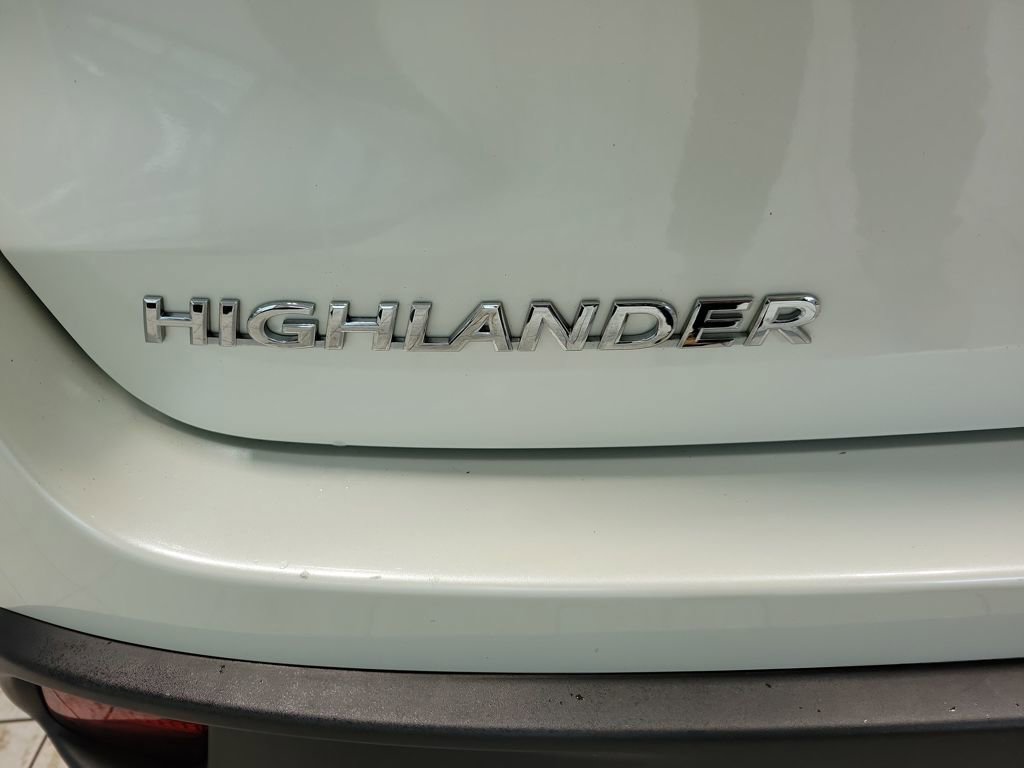 Used 2019 Toyota Highlander XLE image 8