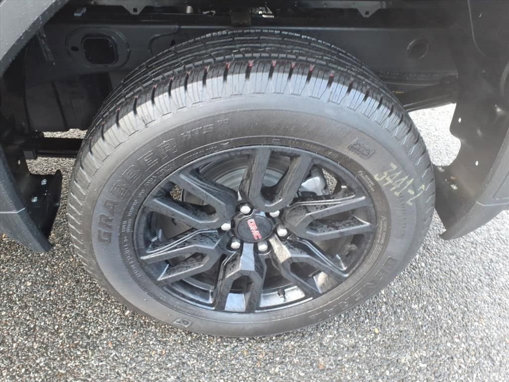 New 2026 GMC Sierra 1500 Pro w/ Graphite Edition image 8