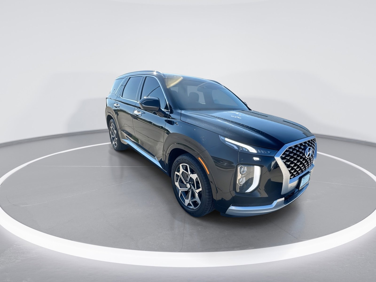 Used 2021 Hyundai Palisade Calligraphy image 2