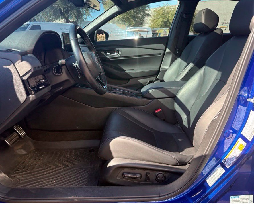 Used 2025 Honda Accord Sport image 11