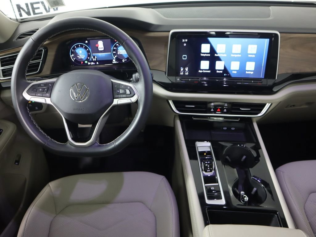 Used 2024 Volkswagen Atlas SE image 23