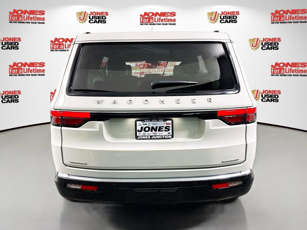 Used 2022 Jeep Wagoneer Series III w/ Flexible Seating Group image 16