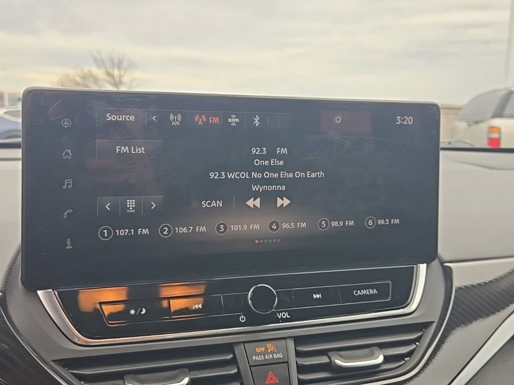 Used 2025 Nissan Altima 2.5 SR w/ SR Premium Package image 18