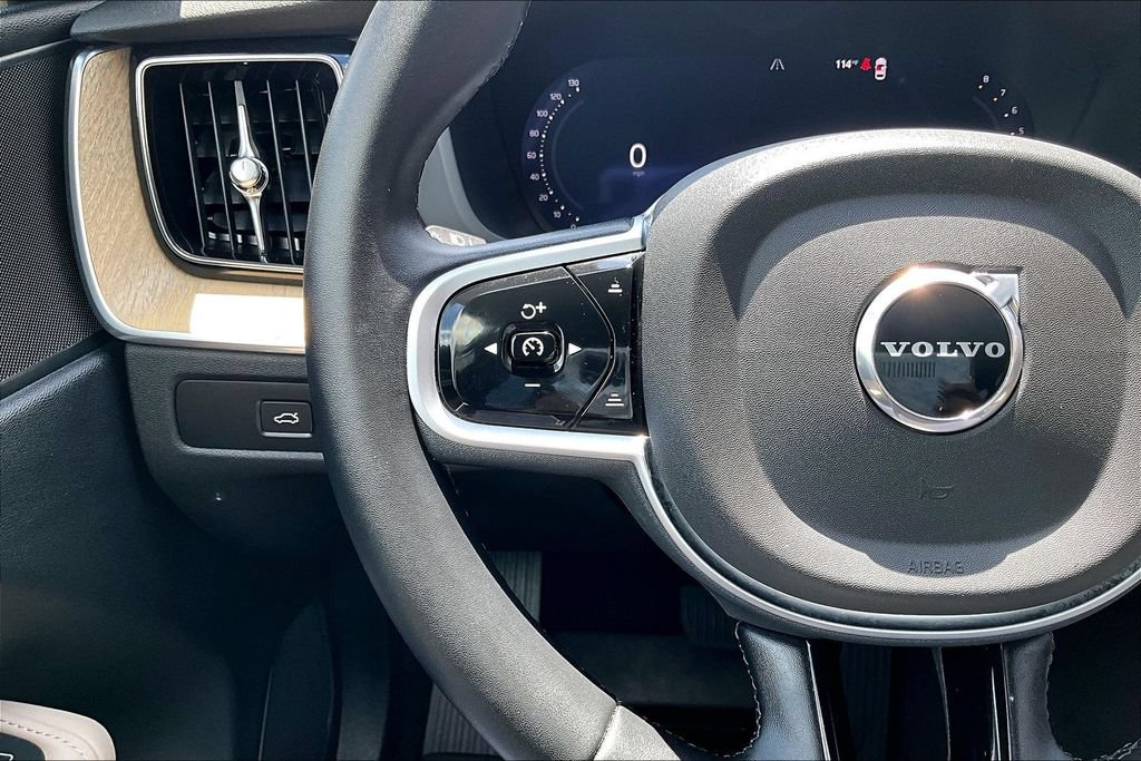 Certified 2026 Volvo XC60 B5 Plus AWD/4WD image 26
