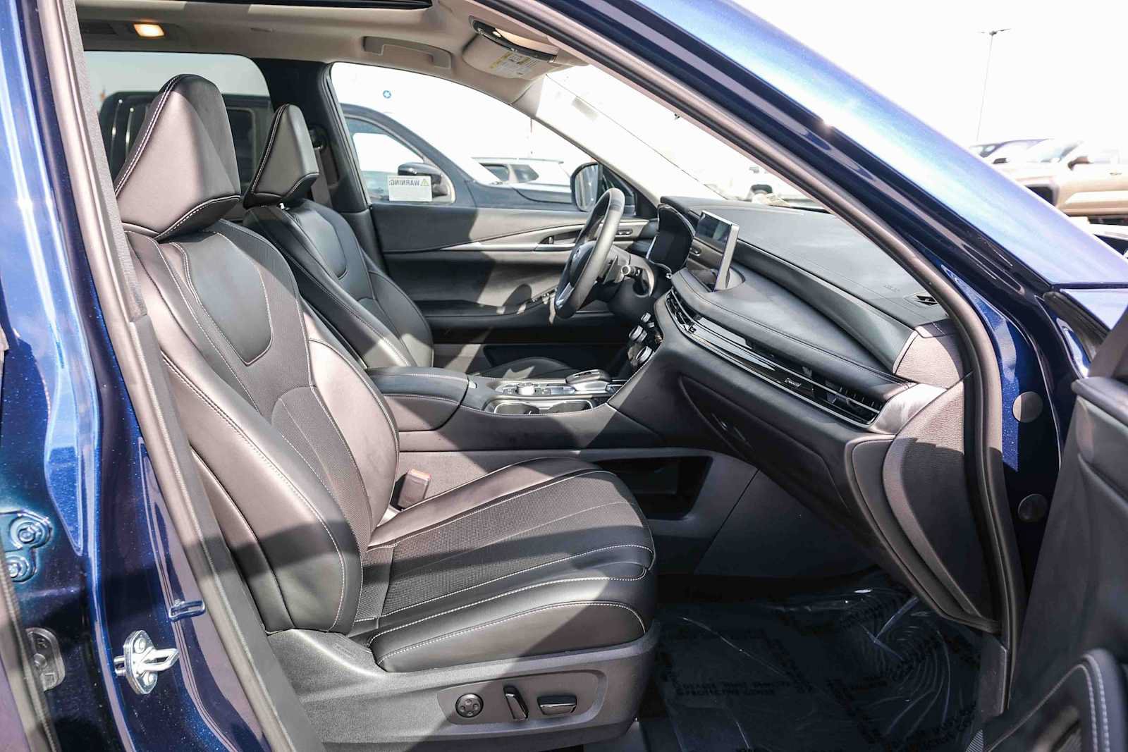 Used 2026 INFINITI QX60 Pure w/ Cargo Package FWD image 18