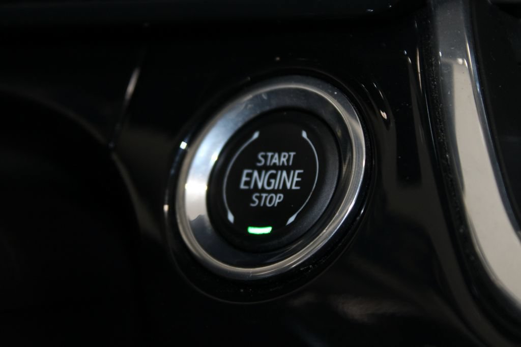 Used 2024 Chevrolet Trax ACTIV w/ Sunroof Package FWD image 36