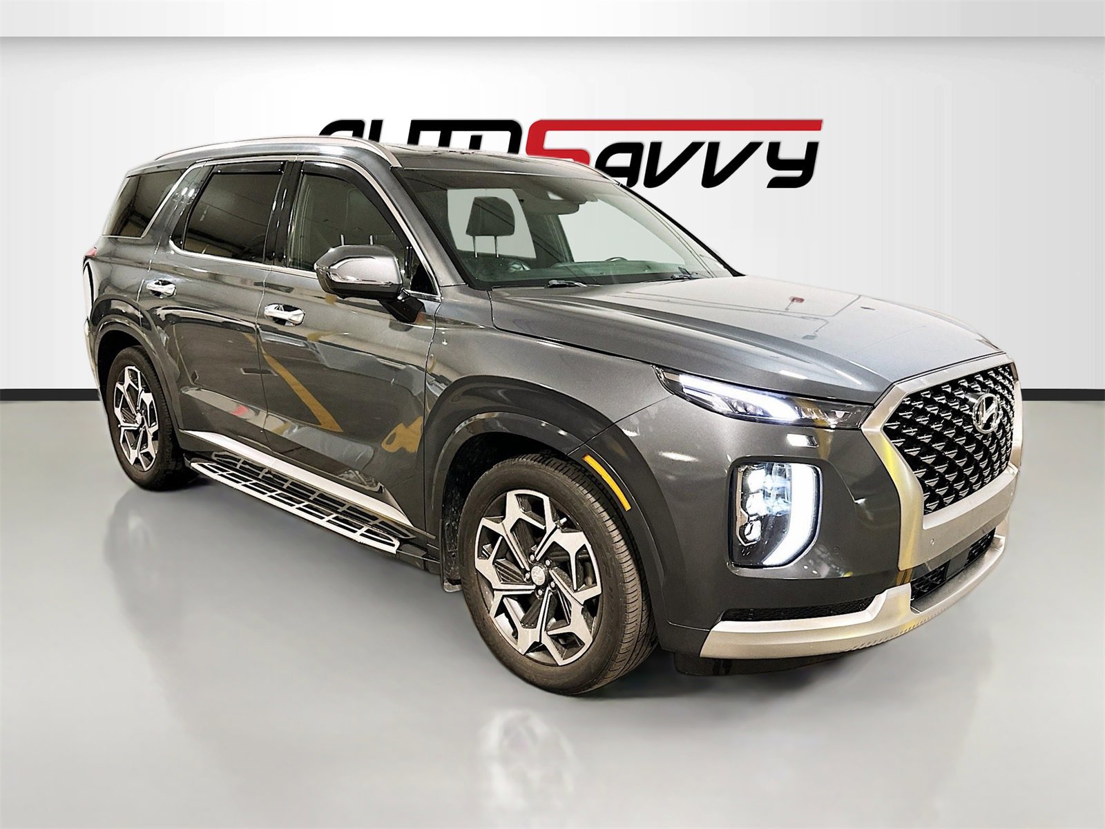 Used 2022 Hyundai Palisade Calligraphy w/ Winter Package image 2