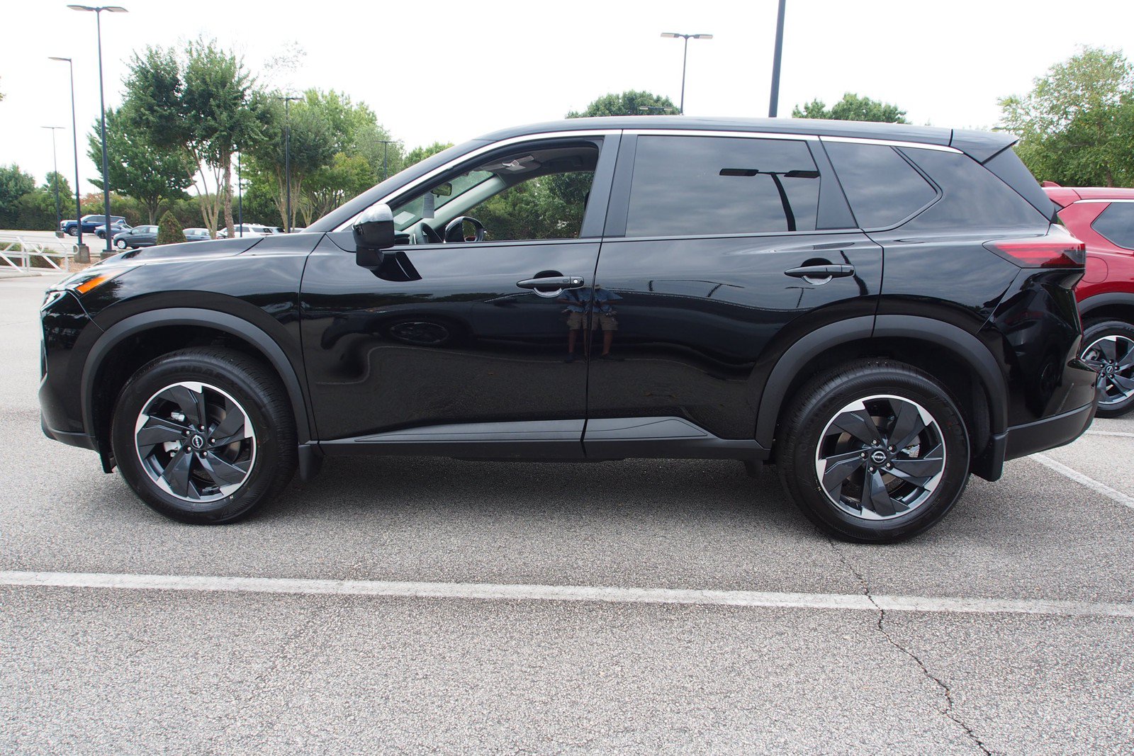 Used 2026 Nissan Rogue SV AWD/4WD image 4