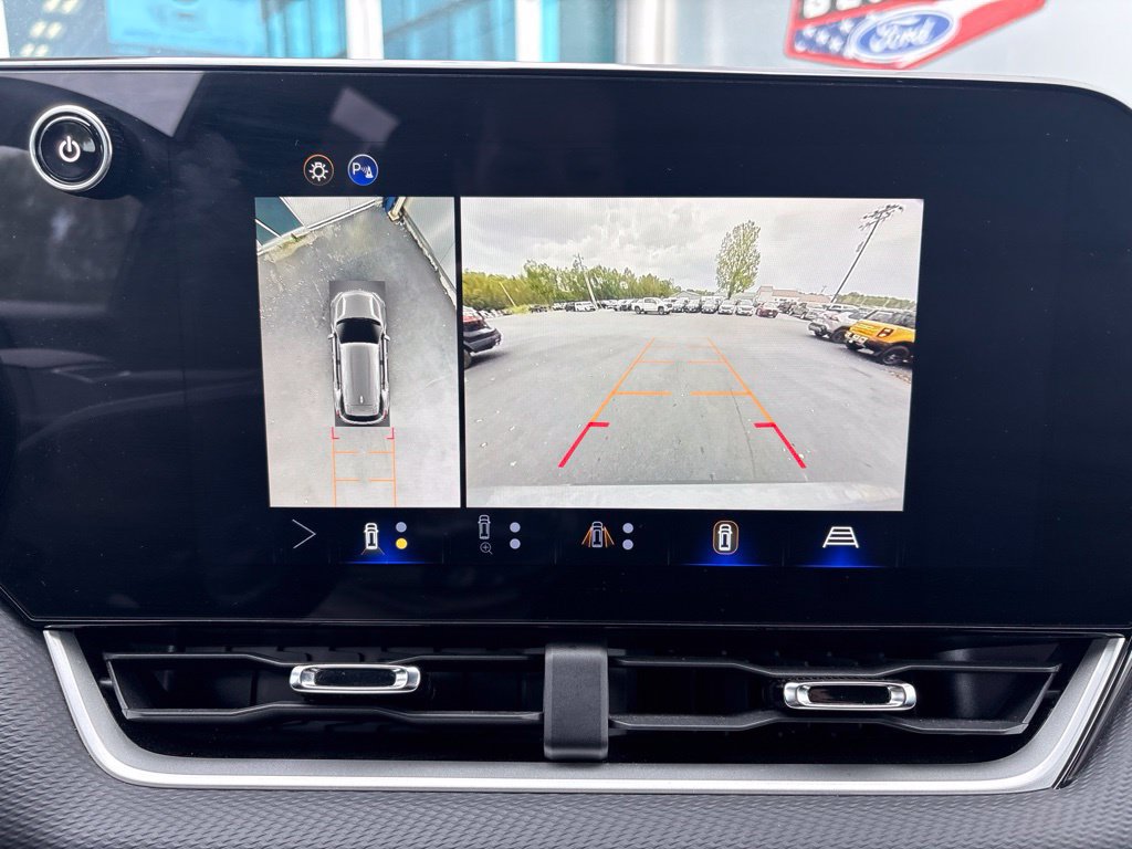 Used 2025 Chevrolet Equinox LT w/ Convenience Package II FWD image 20