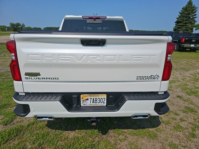 Used 2023 Chevrolet Silverado 1500 High Country image 4