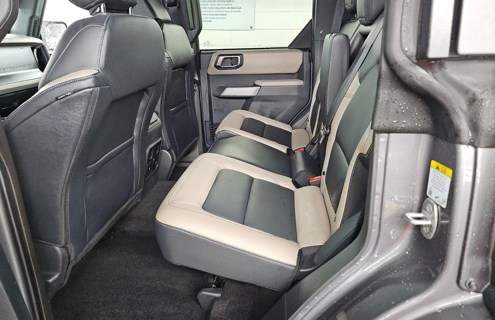 Used 2023 Ford Bronco Wildtrak AWD/4WD image 14