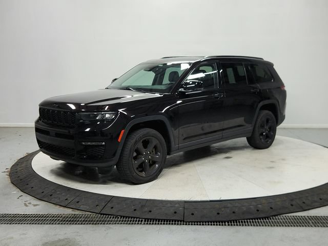 Used 2023 Jeep Grand Cherokee L Limited w/ Black Appearance Package AWD/4WD image 4