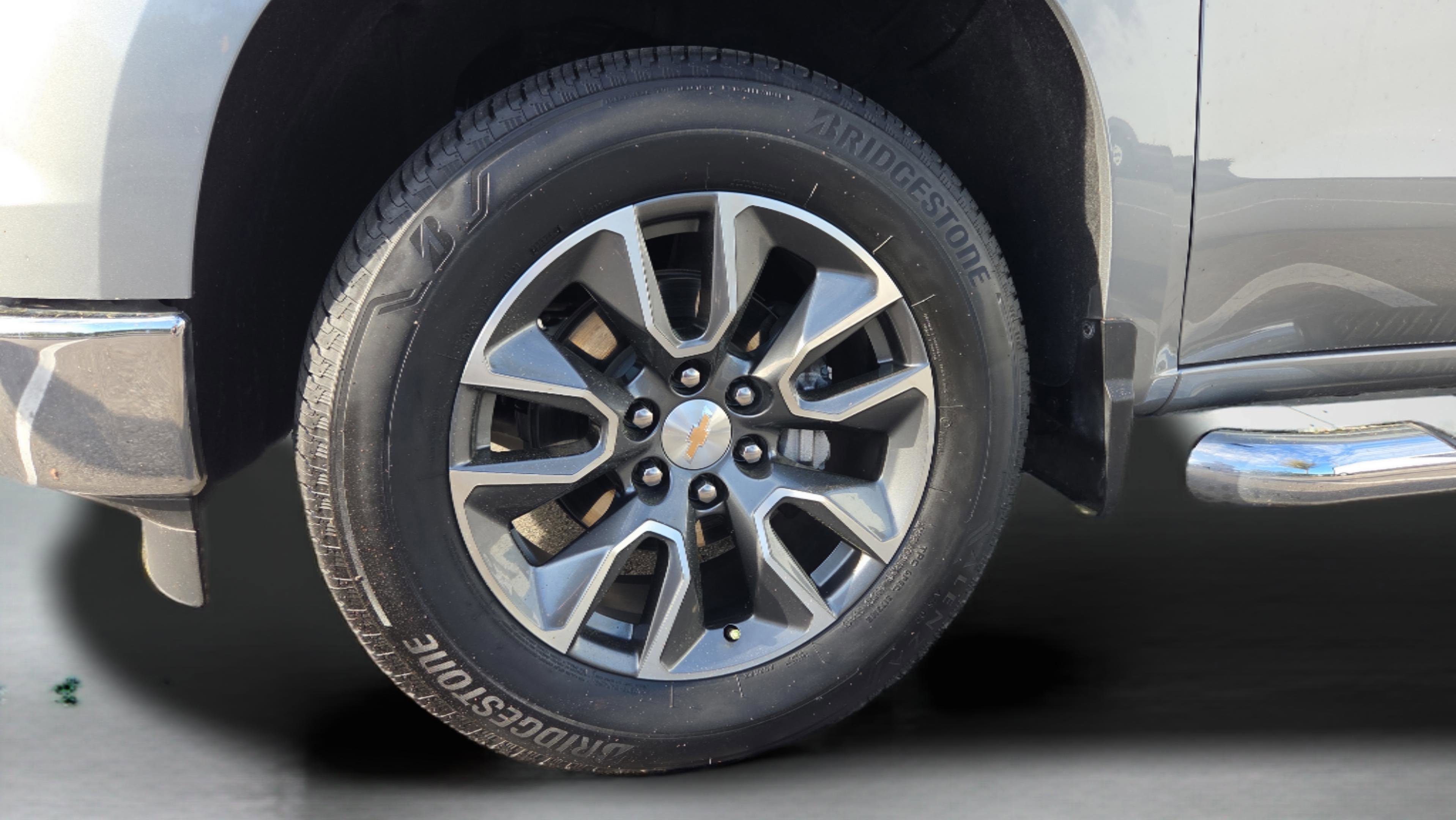 Used 2025 Chevrolet Silverado 1500 LT image 9