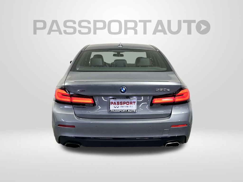 Used 2023 BMW 530e xDrive w/ Premium Package image 3