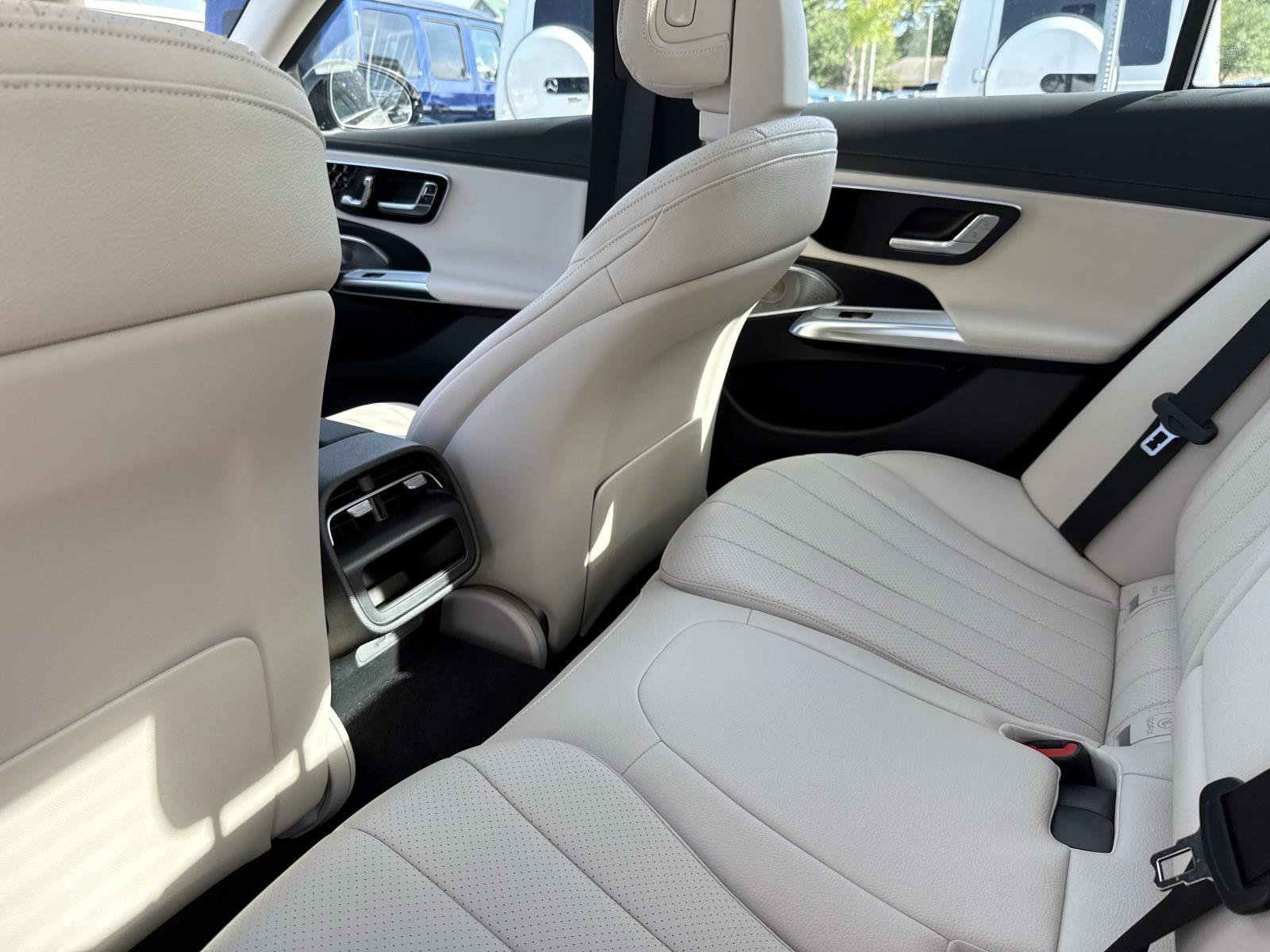 New 2026 Mercedes-Benz E 450 4MATIC Sedan image 14