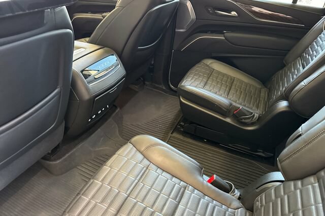 Certified 2023 Cadillac Escalade ESV Sport Platinum w/ LPO, ONYX Package AWD/4WD image 12