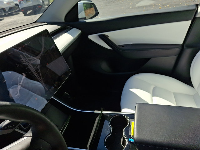 Used 2021 Tesla Model Y Long Range AWD/4WD image 26