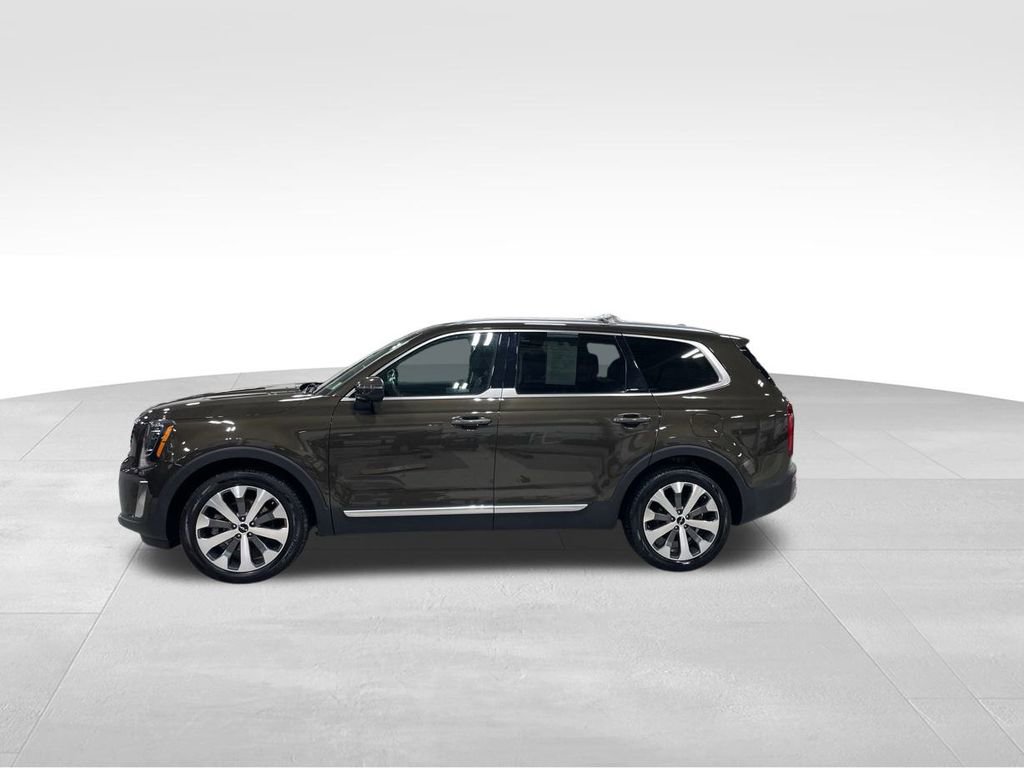 Certified 2022 Kia Telluride S image 6