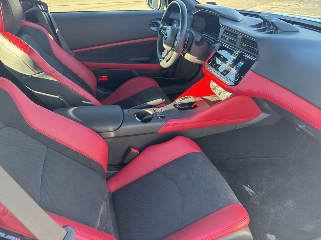 Used 2024 Nissan Z Performance w/ Floor Mat Package image 12