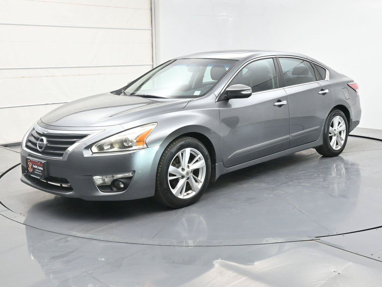 Used 2015 Nissan Altima 2.5 SL w/ Technology Package