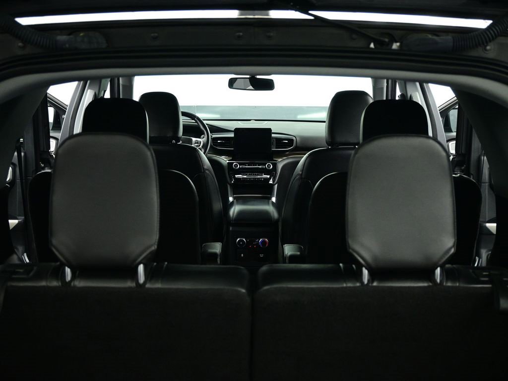 Used 2022 Ford Explorer Limited w/ Equipment Group 301A image 37