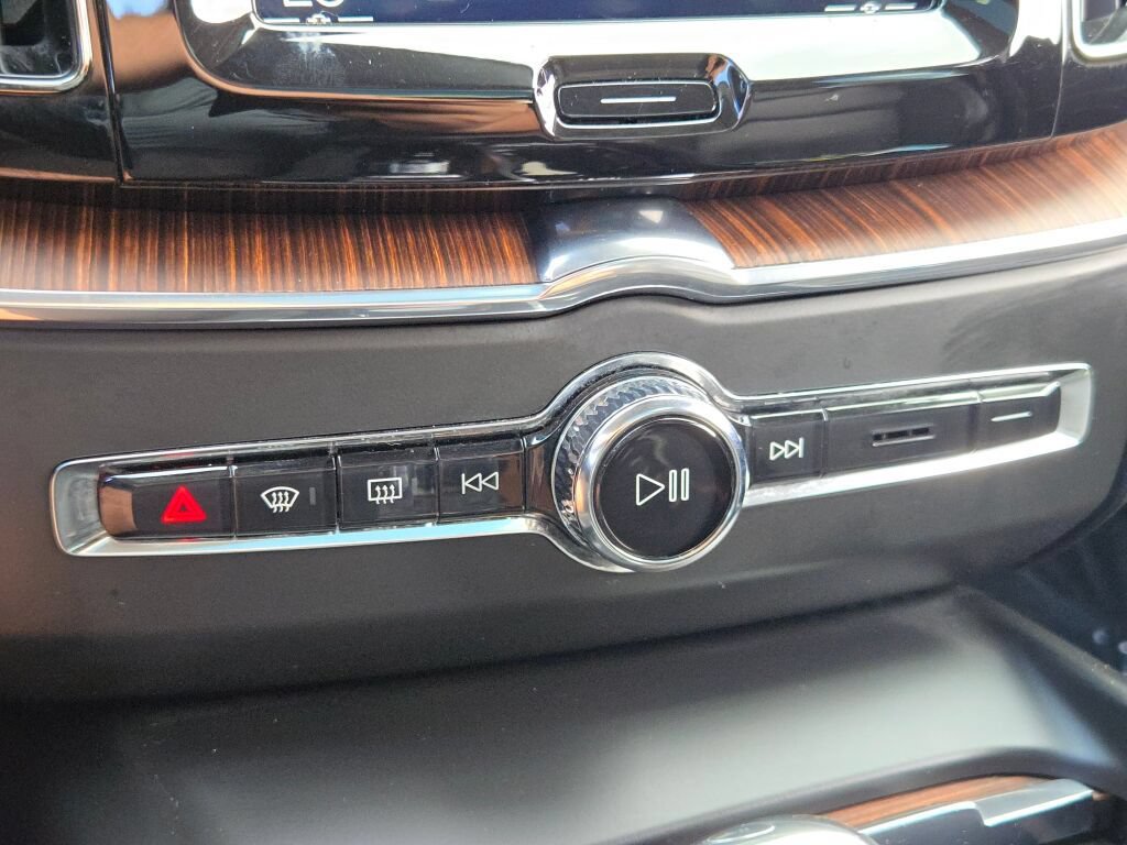 Used 2019 Volvo XC60 T8 Inscription AWD/4WD image 33