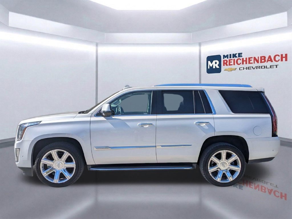 Used 2020 Cadillac Escalade Luxury AWD/4WD image 7